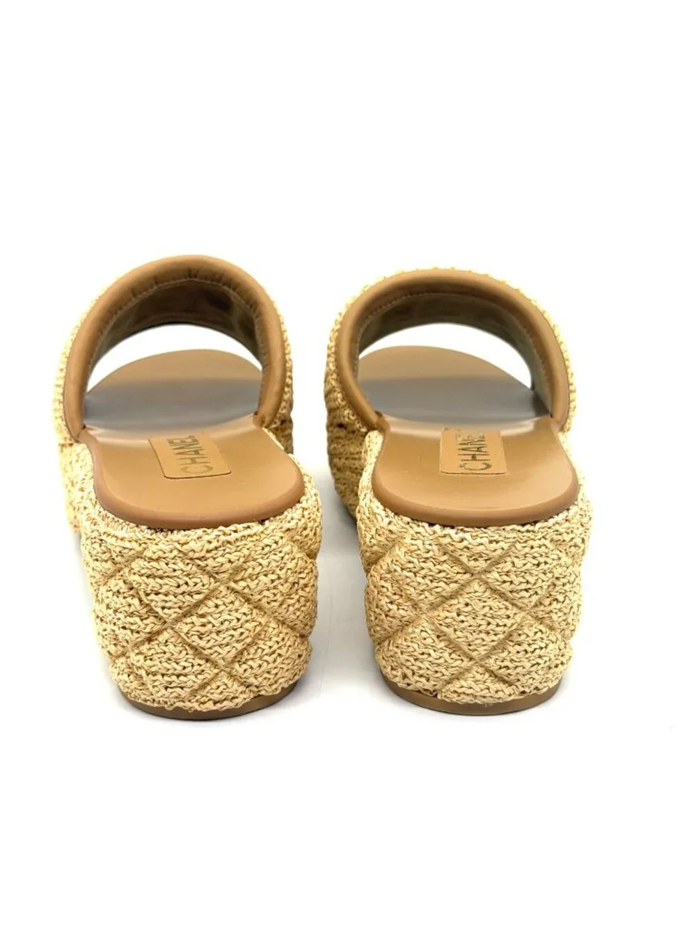 CHANEL 25c quilted